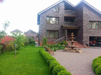 Продам дом VIP класса в престижном районе г. Бровары Киевской области.