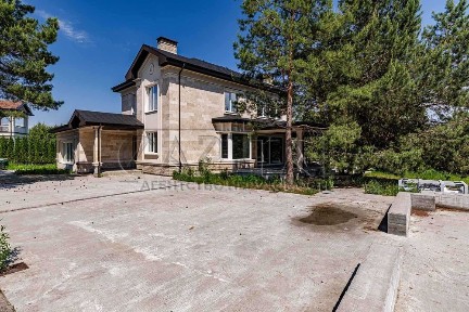 Продаж елітного будинку в Віта-поштовій КМ Green Hills