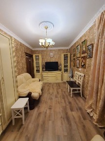 Продаж 3 к. квартири з новим ремонтом! Сталінка!