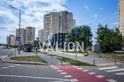 Київ, Мілославська вул., 4