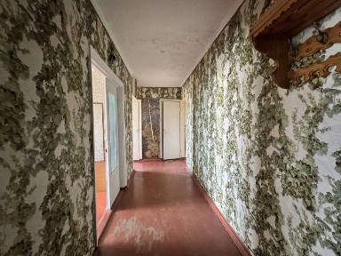Продам 3-х кімнатну квартиру по вул. Є. Коновальця