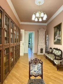 Пропонуємо до продажу простору 3-кімнатну квартиру площею 102 м² на вул. Личаківська