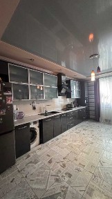 Продаж дворівневої квартири в обжитій новобудові на вул. Караджича