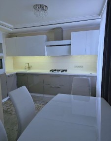 Оренда 2х кімнатної квартири в Олександрівському р-ні (Соборний 81)