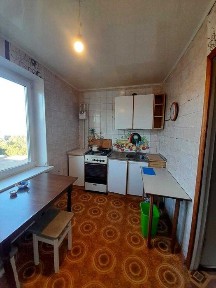 Оренда 3-кімнатна квартира, Коммунарський (Піски) (112-059-691)