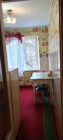 Продам три кімнатну квартиру покращенного планування на Даманському.
