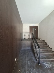 Продаж 2 кім. квартири у зданому будинку