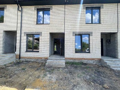 Продаж сучасного таунхауса в селі Писарівка