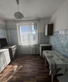 Здам 2-ох Кім квартиру на Зодчих. Вільно.