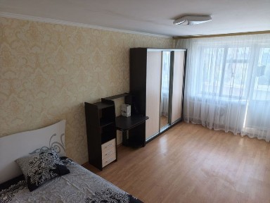 Продам 1-квартиру неподалік Новуса