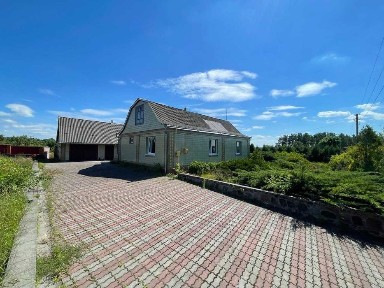 Чудовий будинок в селі поблизу Звенигородки