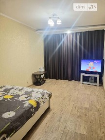 Здам подобово 1к квартиру на вул. Волонтерська 68 • ID 33497210