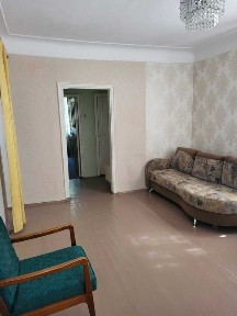 Продам 2к, начало Слобожанского, все для проживания остается в квартире