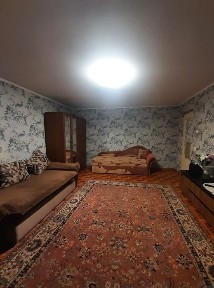 Продам 1-кімнатну з великою кухнею