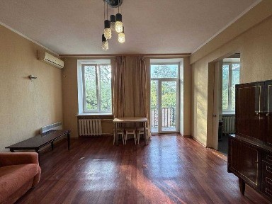Продам 3к сталинку на Гоголя 9. Центр, район парка Шевченко!
