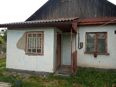 Продається половина будинку