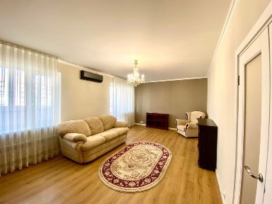* Оренда 3 кімнатної квартири 104 м2 по вул. Леваневського (Тетянинська) 7