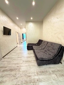 3 кімнатна квартира, автономна, перший поверх, окремий вхід, Академіка Глушкова, 9д