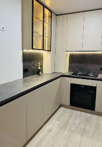 Сдается в аренду роскошная квартира с дизайнерским ремонтом 92 бригада 33