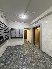 Продам 3 кімн квартиру/ метро Позняки/ вул. Драгоманова, 23