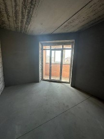 Продам трикімнатну квартиру на Запоріжській