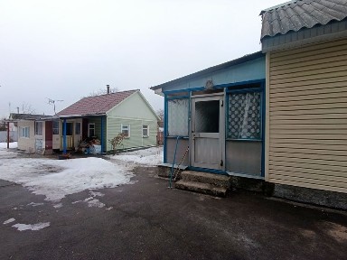 Два будинки біля Дендропарку