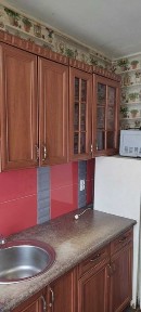 Продаю 1 к. квартиру в Корабельном районе.