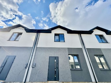 Продам чистовий Таунхаус 96м2 газифікрваний. Агрономічне