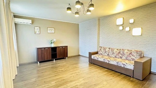 Продам ВЛАСНУ 3-кімнатну квартиру Черемушки/Олексія Вадатурського