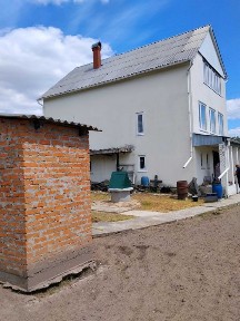 Будинок в садовому товаристві біля села Мотовилівка, 50 км від Києва, поруч озеро.