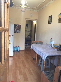 Продам 3 комн. квартиру на ул. ген. Бочарова / Сахарова