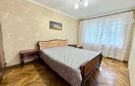 Продам трехкомнатную квартиру с ремонтом в Чешке на Котовского/Марсельская