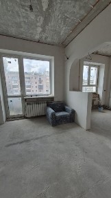 Продам 2 комнатную, недалеко от метро