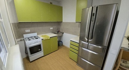 Продаж 3-кімнатної квартири з кухнею-студією біля метро Перемога | 65 м² | Капітальний ремонт