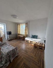 Продажа трехкомнатной квартиры в районе рынка Анголенко