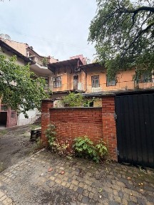 Продаж двох рівневої 3 кімнатної квартири вул. Героїв Упа