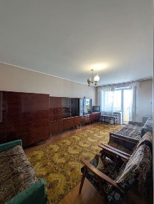 Продаж однокімнатної квартири більшої площі