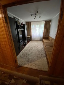 Продам 3-кімн. квартиру з меблями та технікою