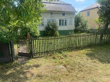 Продаж 4-х кім. будинку + велика земельна ділянка, біля м. Ходорів!