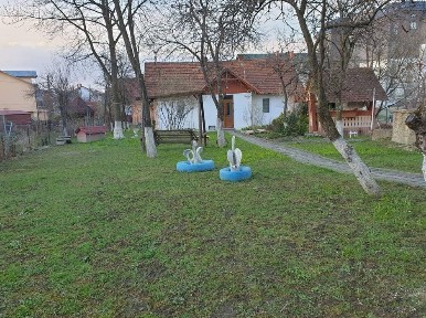 Продається земельна ділянка з будинком в місті Трускавець