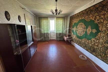 Продаж 3-кімнатної квартири, р-н 
