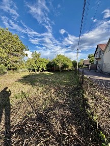Продаж ділянки з будинком, документи на будинок є
