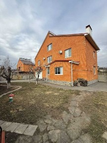 Сучасний цегляний будинок 5 кімнат, 220 кв. м. для великої сім'ї
