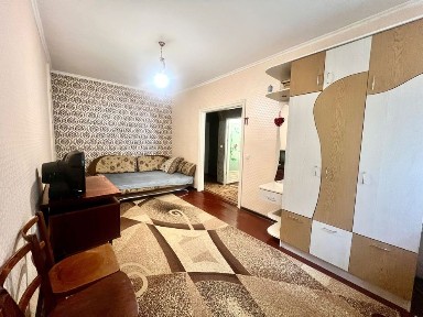 Продається однокімнатна квартира по вулиці Жуковського