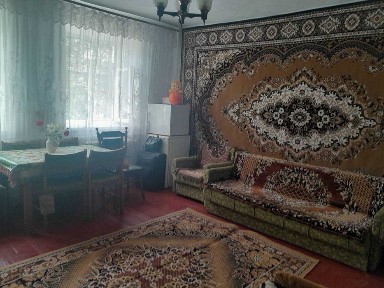 Продається будинок 64 м2 з господарськими будівлями, 40 сот. землі