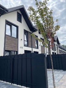 Таунхаус з газом та центральними комунікаціями поруч Бучанський парк