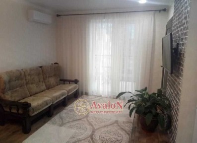 Срочно продам квартиру с ремонтом и техникой на ул. Бочарова/Сахарова ! Цена 38 000 у. е