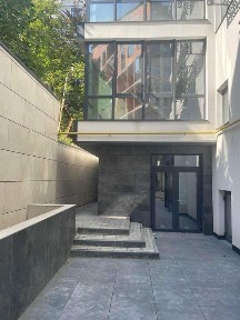 продам квартира 100 кв м по вул Ярославенка 23 м. Львів