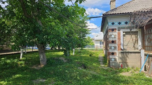 Продаж жилого будинку під Тернополем (17км) з відео спостереженням і усіма зручностями в середині! Своя свердловина і автономний септик!
