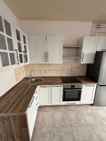 Продам однокімнатну квартиру. Комфортний 4 поверх з 5. Квартира дуже сонячна та затишна.
